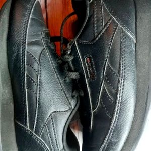 Reebok Classic leather Black sneakers